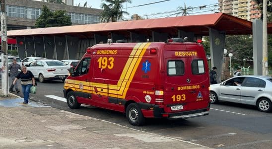 Homem é atropelado na Av. São Carlos