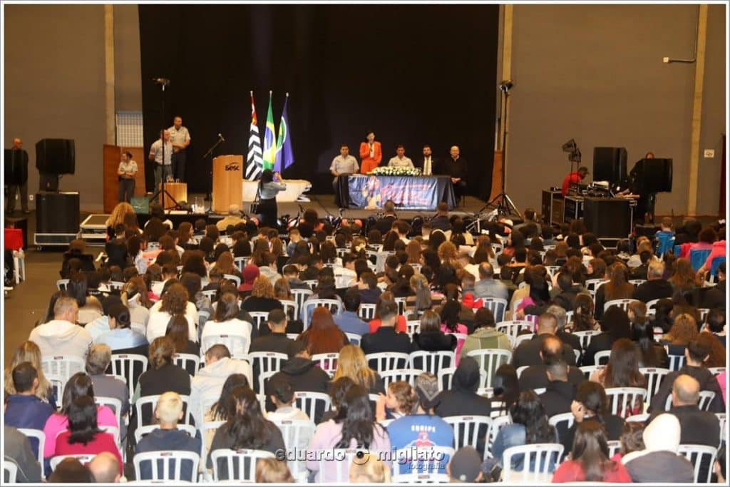 Polícia Militar realiza formatura do Proerd em São Carlos