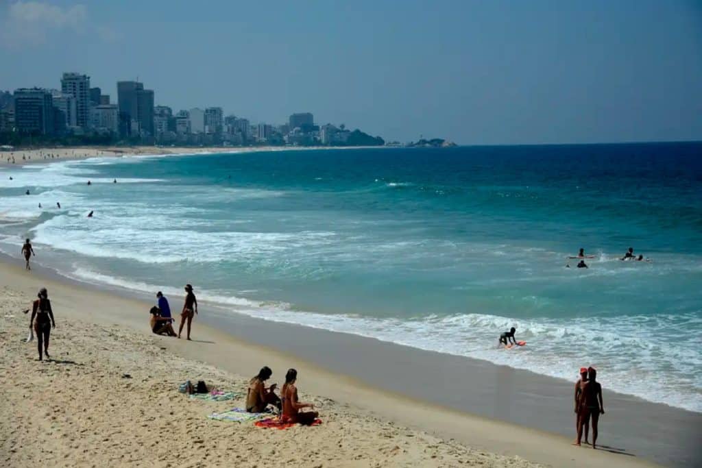 Debate de PEC que pode privatizar praias é retomado no senado