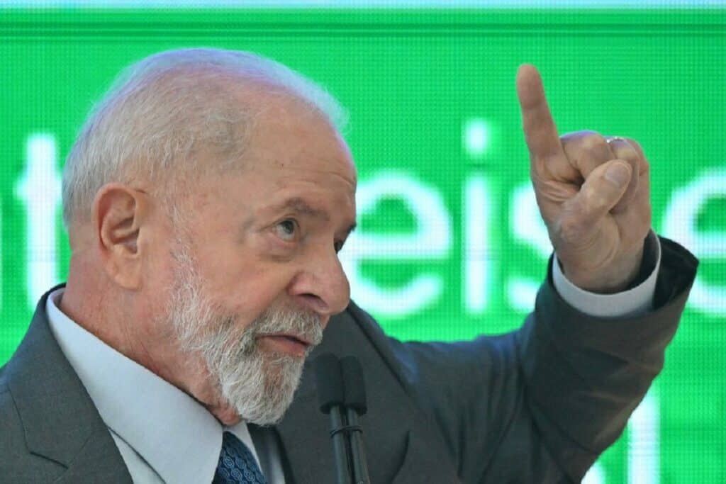 LULA INACIO