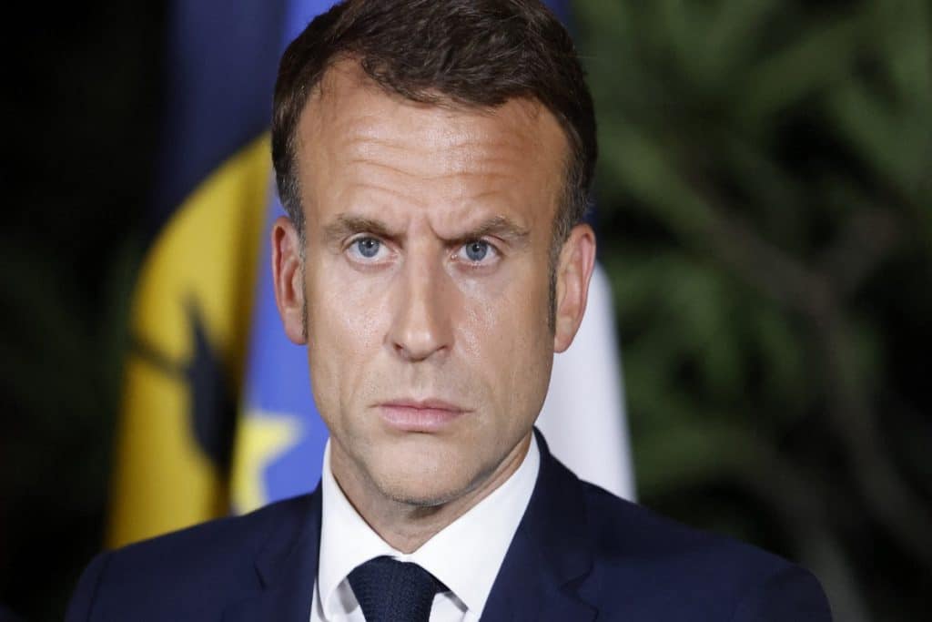 MACRON