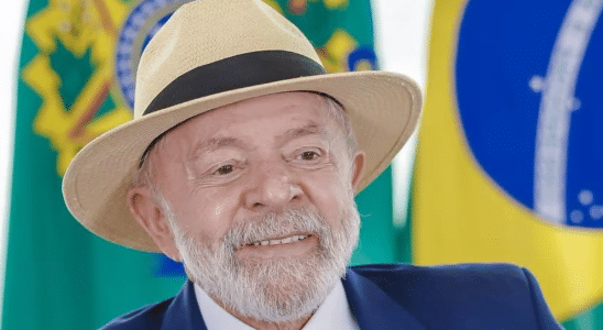 Aprovacao de Lula cai para 24 e atinge pior indice de todos os seus mandatos aponta Datafolha