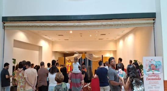 No ultimo fim de semana pais e filhos se divertiram juntos com a apresentacao de teatro 2