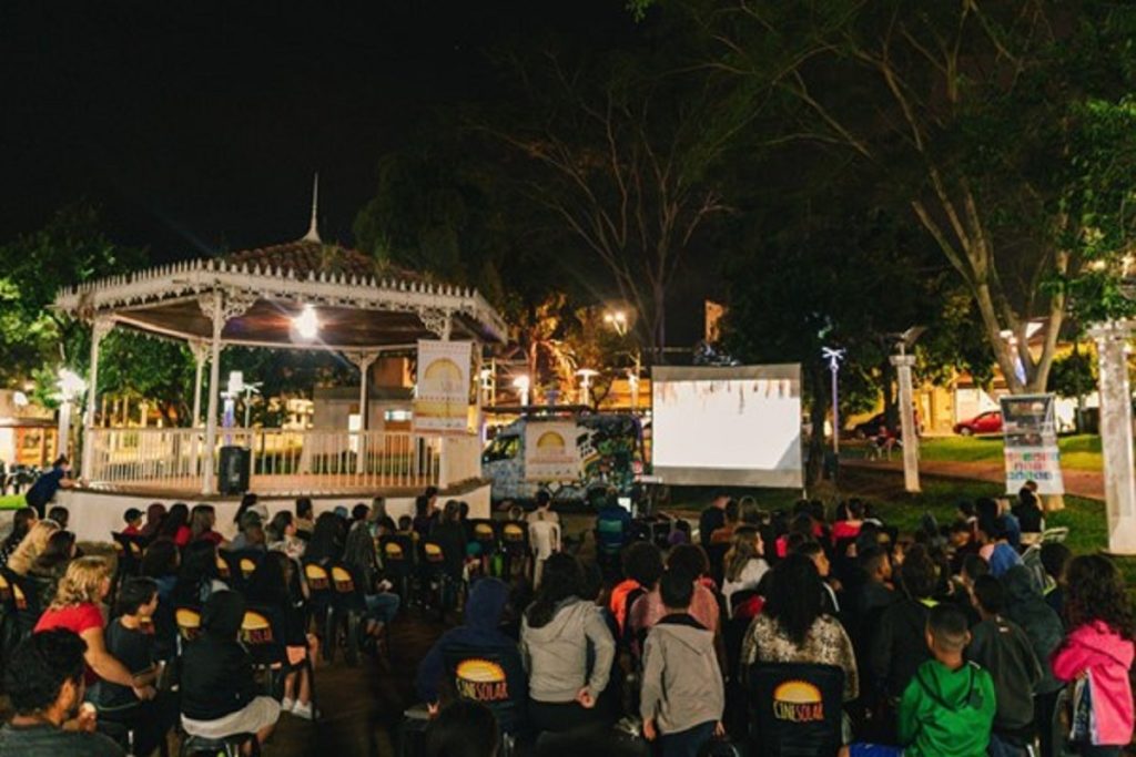CINE