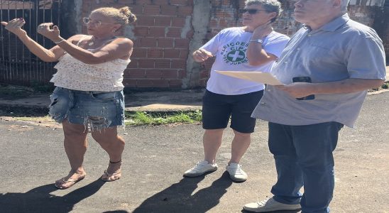 Lineu solicita a urbanização e requalificação da baixada do Jardim Pacaembu 2 IMG 2401