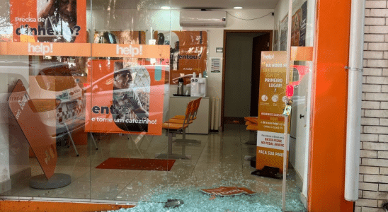 empresa tem vidraca quebrada e objetos furtados em sao carlos