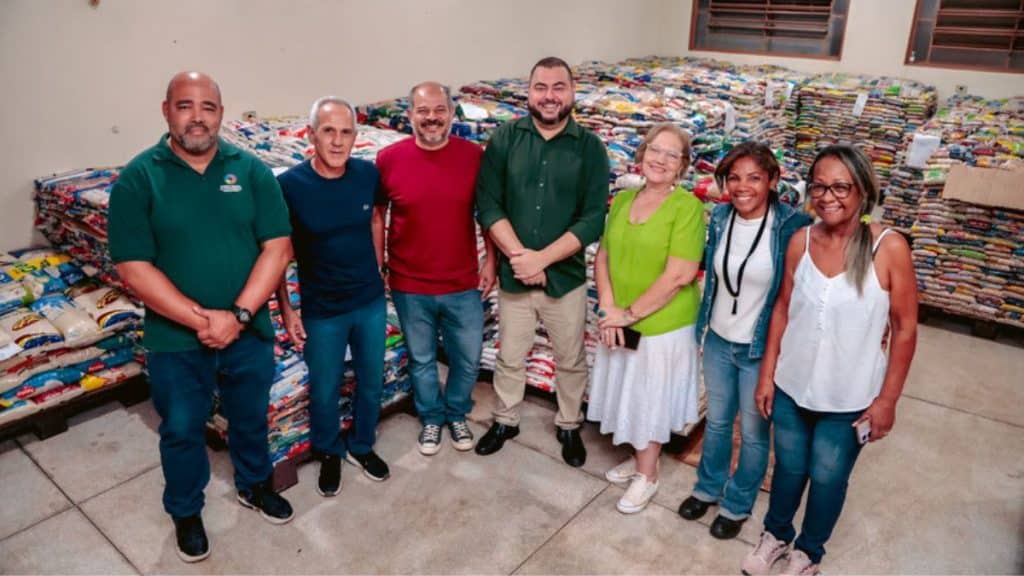 João Rock entrega 28 toneladas de alimentos para o Fundo Social de Solidariedade de Ribeirão Preto 4 Design sem nome 15 3