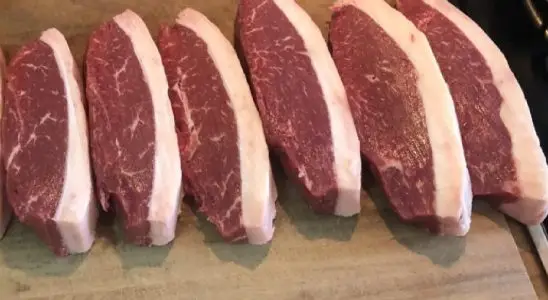 Mulher tenta subtrair picanha de supermercado, mas acaba detida 6 Mulher tenta subtrair picanha de supermercado, mas acaba detida
