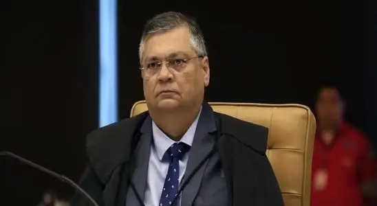 Zanin e Dino votam contra retirar símbolos religiosos de órgãos públicos 3 DINO 1