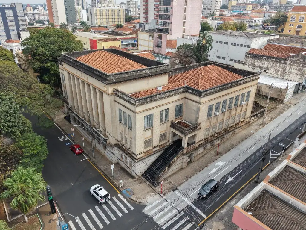 Radialista é condenado a mais de 10 anos de prisão por estupro de vulnerável em São Carlos 4 FORUM