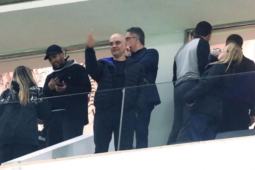 Fotógrafo do “dedo de Moraes” é demitido após 23 anos de Estadão 4 moraes