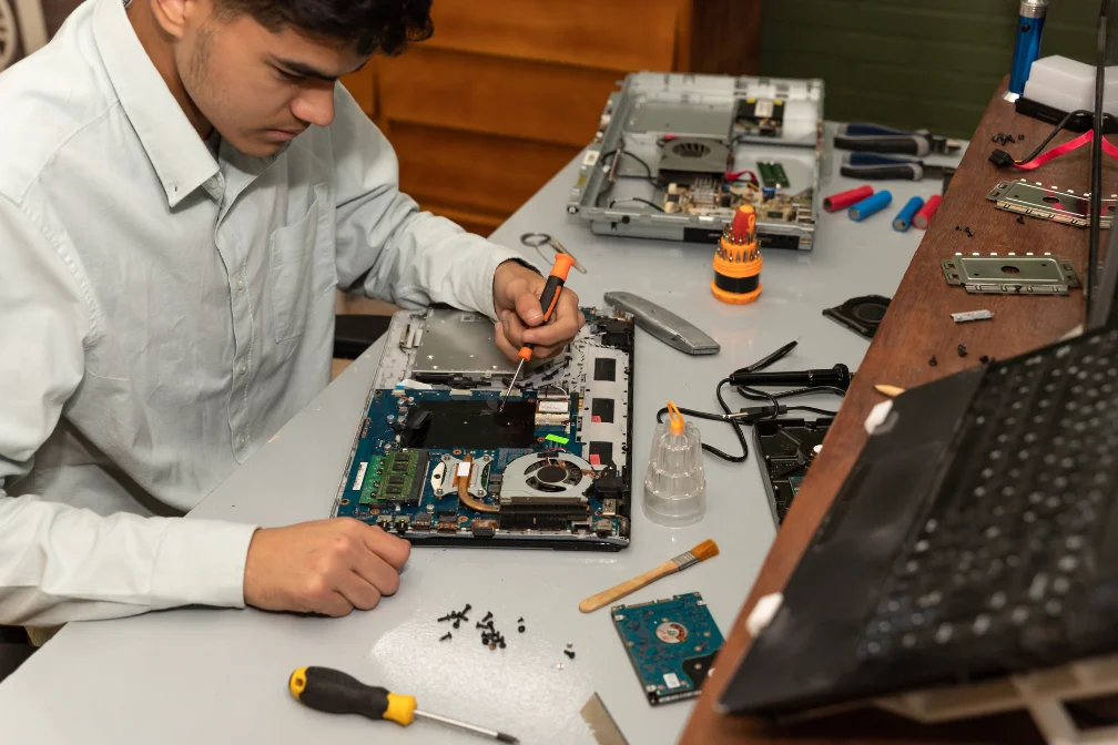 USP abre concurso com salário inicial de R$ 6.027,72; inscrições acabam em setembro 4 tecnico informatica