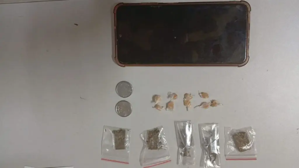Polícia Militar realiza abordagem e apreende drogas no Jardim Popular 4 viver 12 2