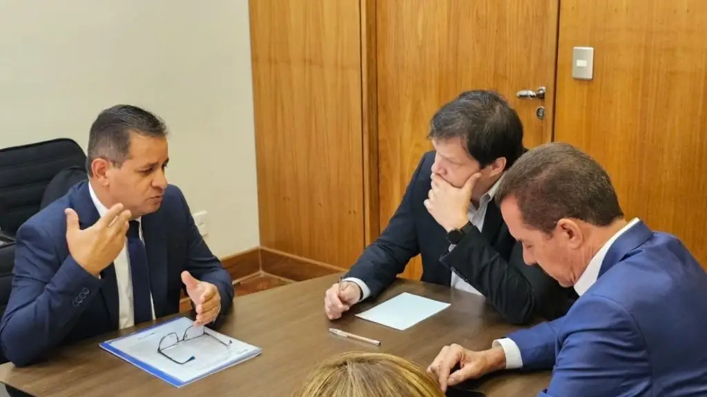 Netto e Roselei fazem gestões por obras na Educação 4 viver 40 2