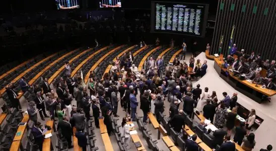 Congresso derruba veto de Lula e altera regras de penas para crimes contra a democracia 3 alice 6
