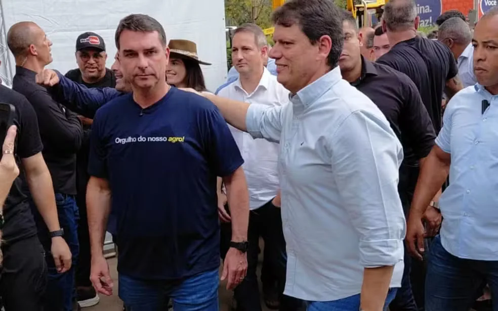 Flávio Bolsonaro e Tarcísio participam de feira da Agrishow em Ribeirão Preto 4 image 203