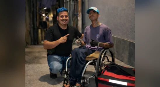 Superação: jovem viraliza ao trabalhar como entregador em cadeira de rodas 11 image 82