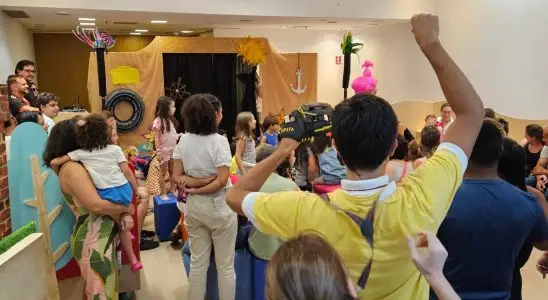 Palco Encantado leva espetáculo “Aladdin e a Lâmpada Mágica” ao Shopping São Carlos neste domingo 6 Design sem nome 6 7