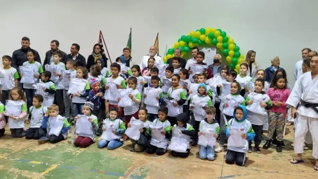 Eixo SP transforma compromisso ESG em ações que promovem educação e inclusão 4 Design sem nome 62 2