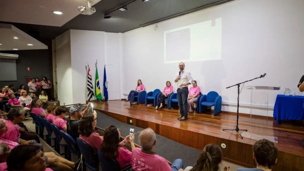 Outubro Rosa em São Carlos começa com alerta sobre diagnóstico precoce e reforço da oferta de mamografias 3 Design sem nome 6 1